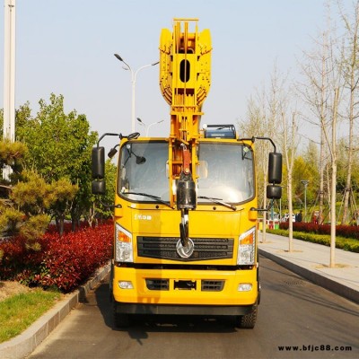 山東華浩 雙節(jié)液壓支腿汽車吊 徐工臂汽車起重機(jī) 封閉箱體大梁汽車底盤小吊車