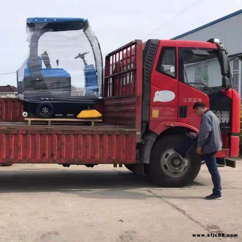 防城港駕駛式掃地車 柳寶LB-1460電動掃地車 駕駛式電動清掃車 環衛清掃車工廠、醫院道路用掃地車