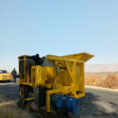 山東潤沃 路緣石滑膜成型機  路肩石滑膜成型機 攔水帶滑模機  價格優惠