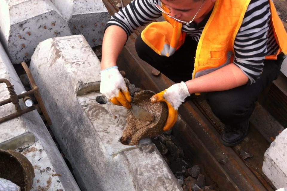 利鼎廠家 河北 石家莊 鐵路產品 螺旋道釘錨固劑 道釘錨固劑示例圖3