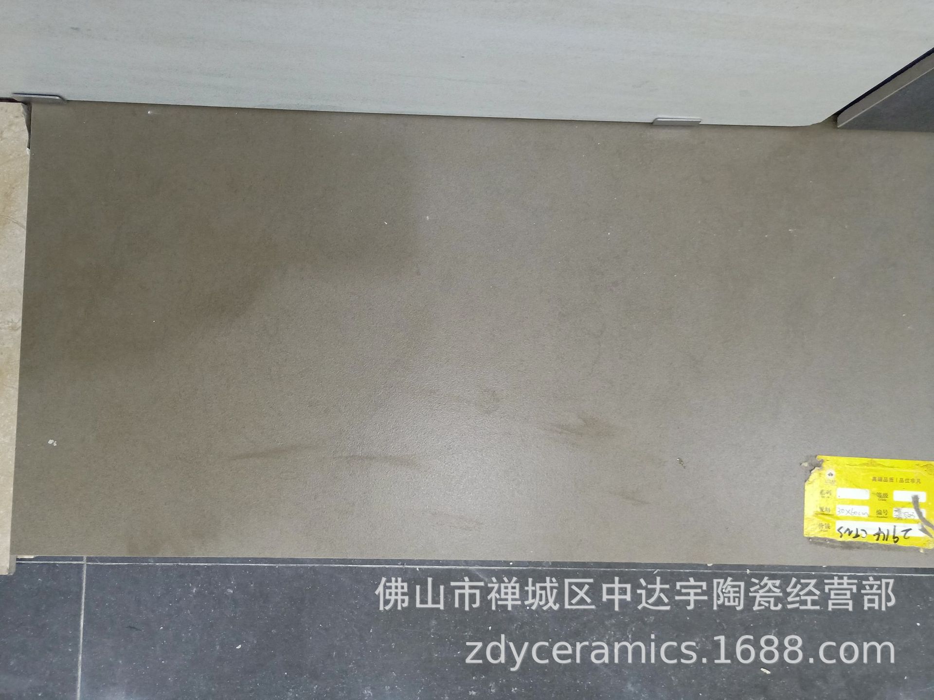 工程30*60CM瓷磚批發仿古瓷磚防滑客廳廚房浴室臥室地面墻面磚示例圖4